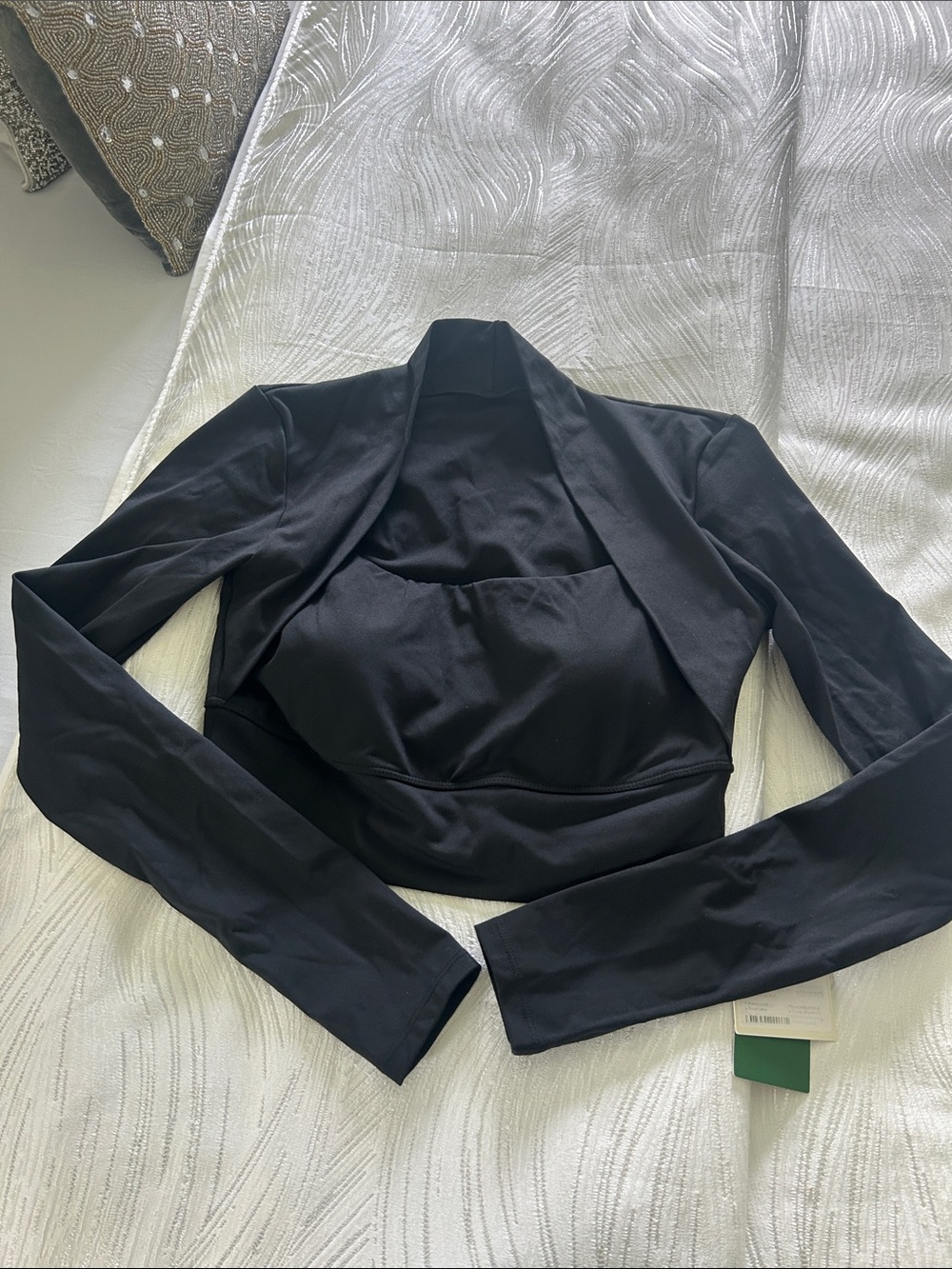 HALARA Black Cropped Bolero Style top